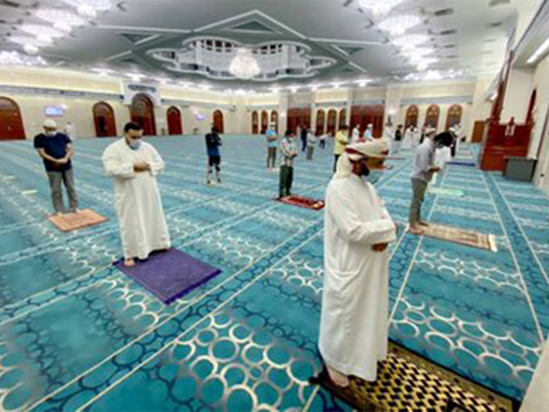 مشاهد تحبس الأنفاس بعد إعادة فتح مساجد الإمارات